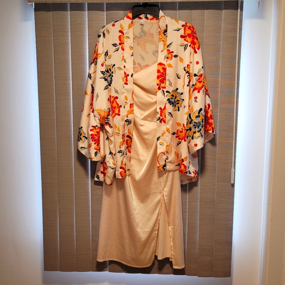 NWOT/ VIOLET + CLAIRE Kimono - Picture 2 of 6